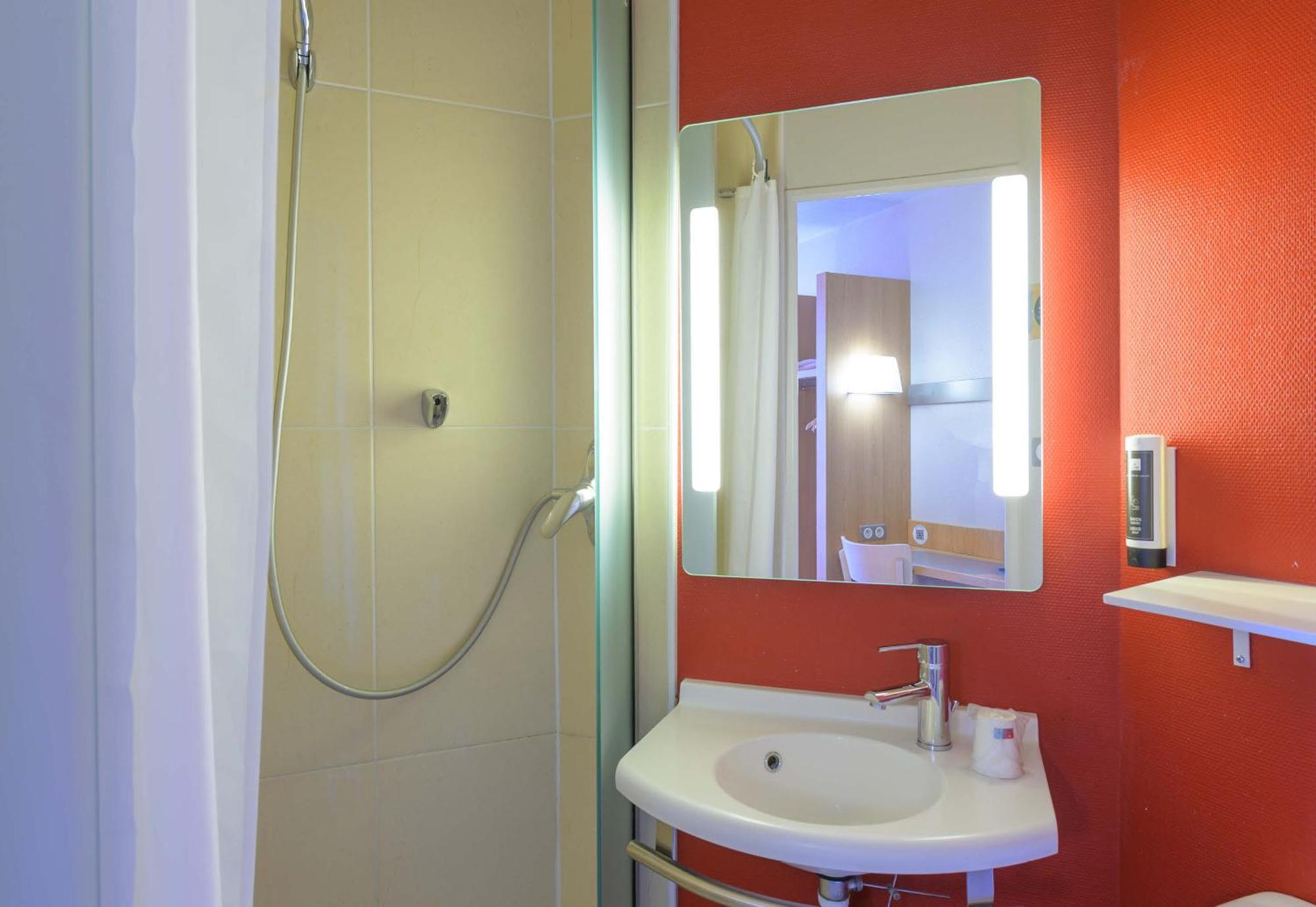 B&B Hotel Marne-La-Vallee Бюсси-Сен-Жорж Экстерьер фото